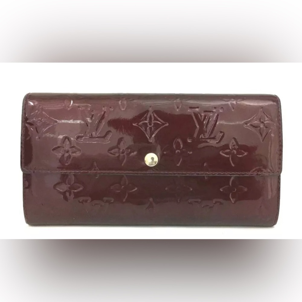 Authentic Louis Vuitton Sarah Monogram Patent Leather Wallet